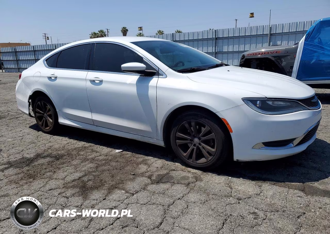 2015 Chrysler 200 Limited VIN:1C3CCCAB9FN674993 - 4