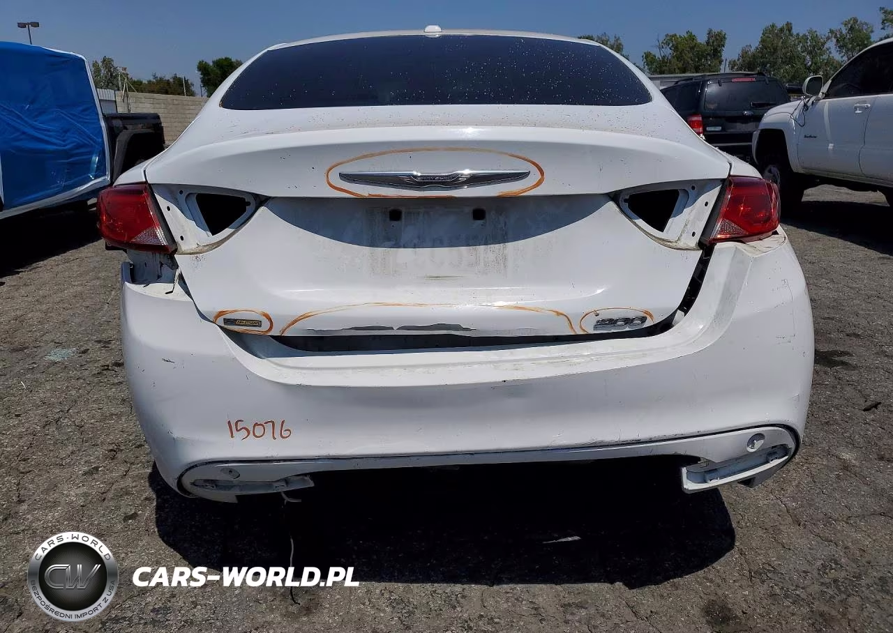 2015 Chrysler 200 Limited VIN:1C3CCCAB9FN674993 - 6