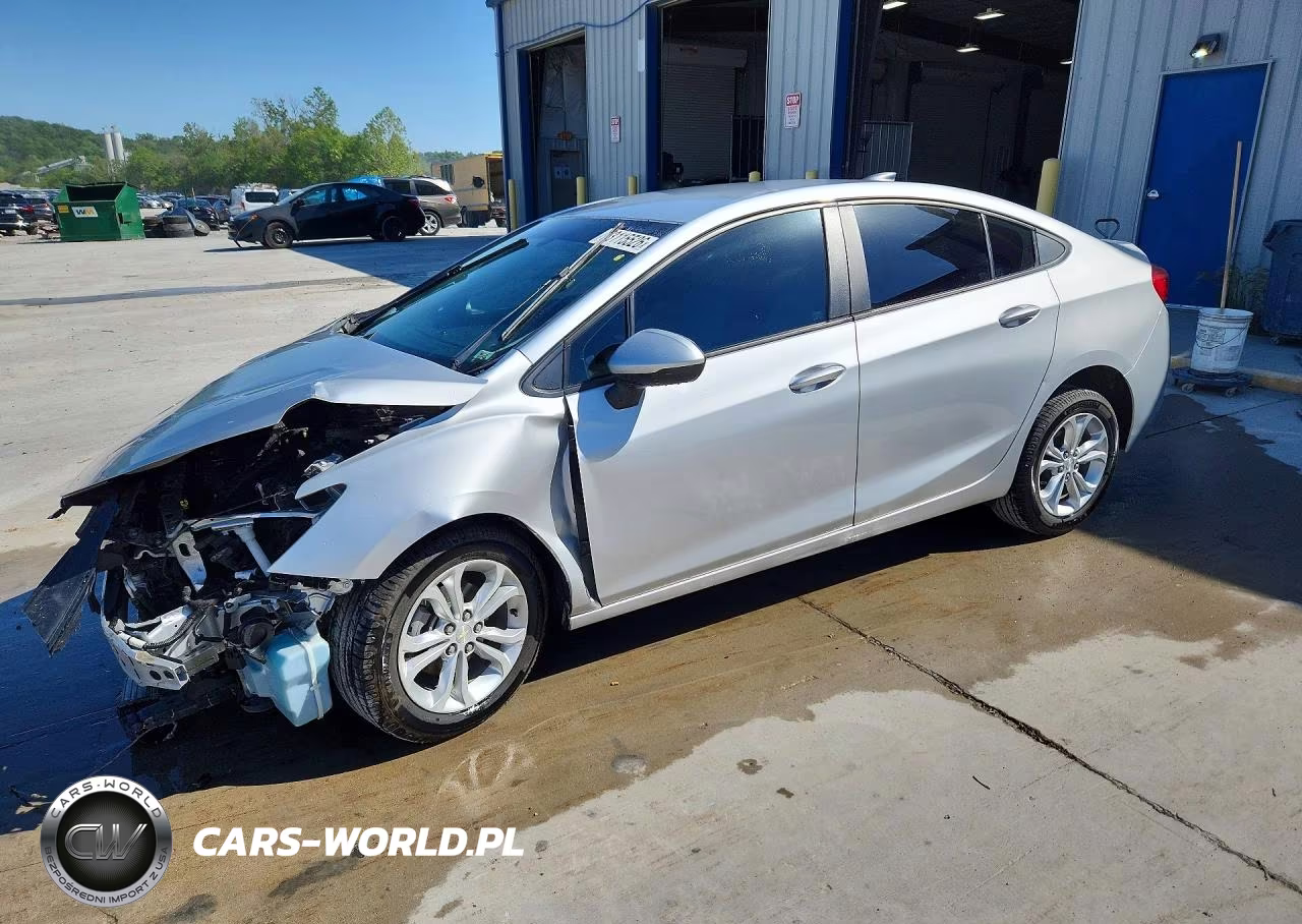 2019 Chevrolet Cruze Ls – zdjęcie 1 z 12