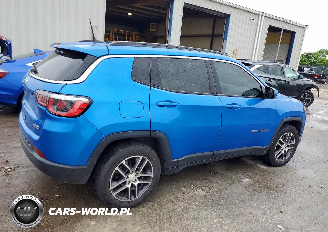 2018 Jeep Compass Latitude VIN:3C4NJCBB7JT486989 - 3