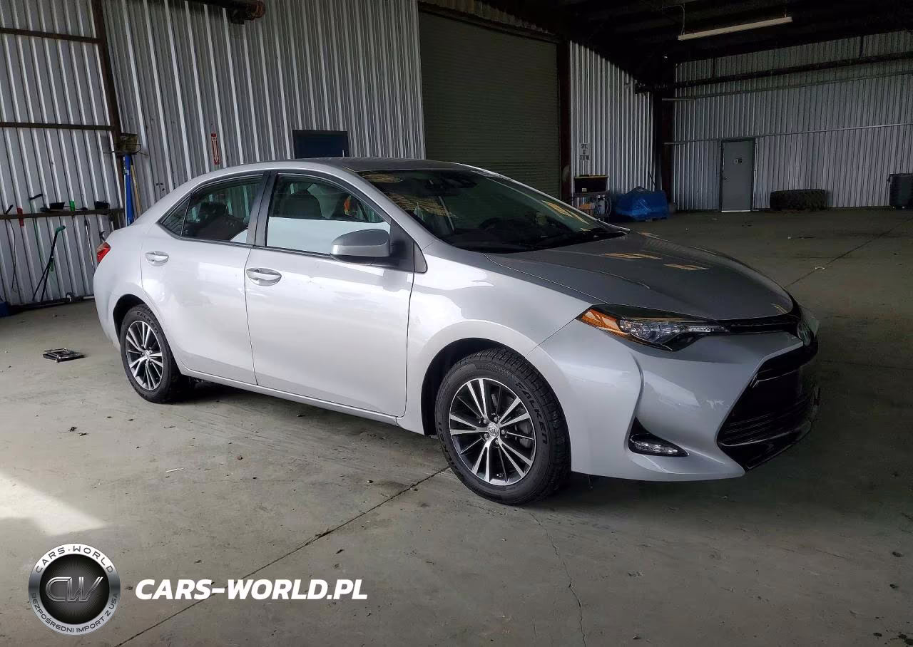 2017 Toyota Corolla Le VIN:5YFBURHE9HP623362 - 4