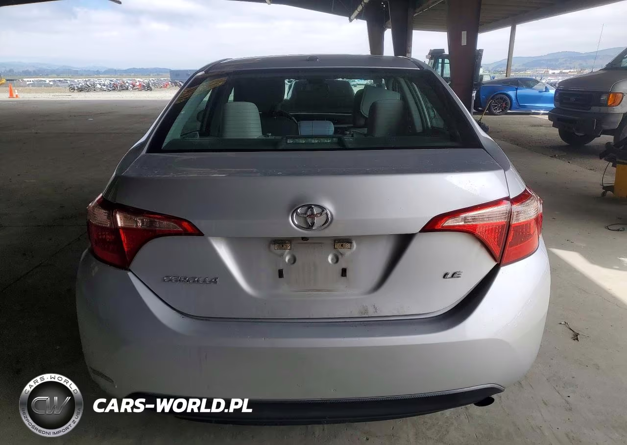 2017 Toyota Corolla Le VIN:5YFBURHE9HP623362 - 6