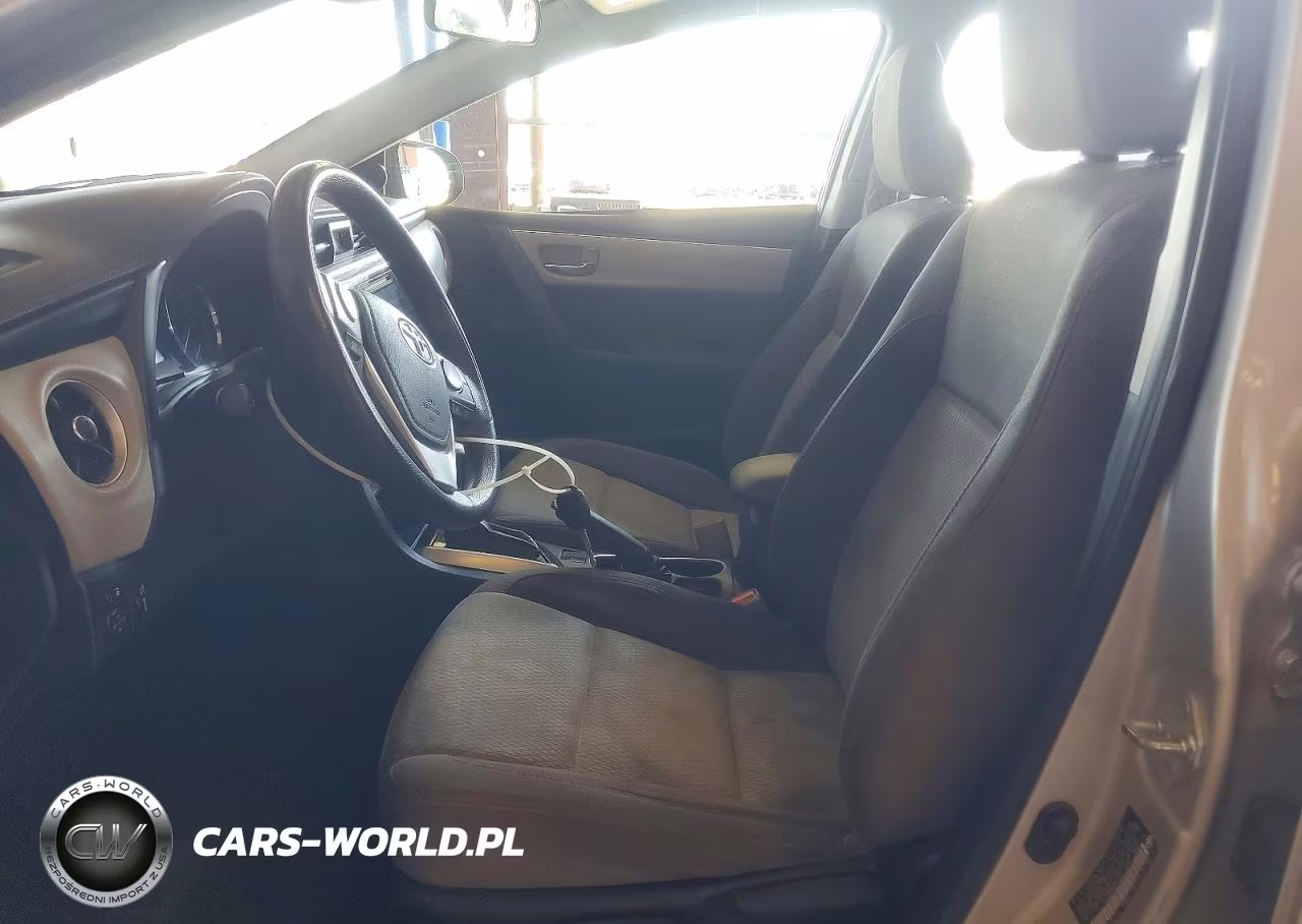 2017 Toyota Corolla Le VIN:5YFBURHE9HP623362 - 7