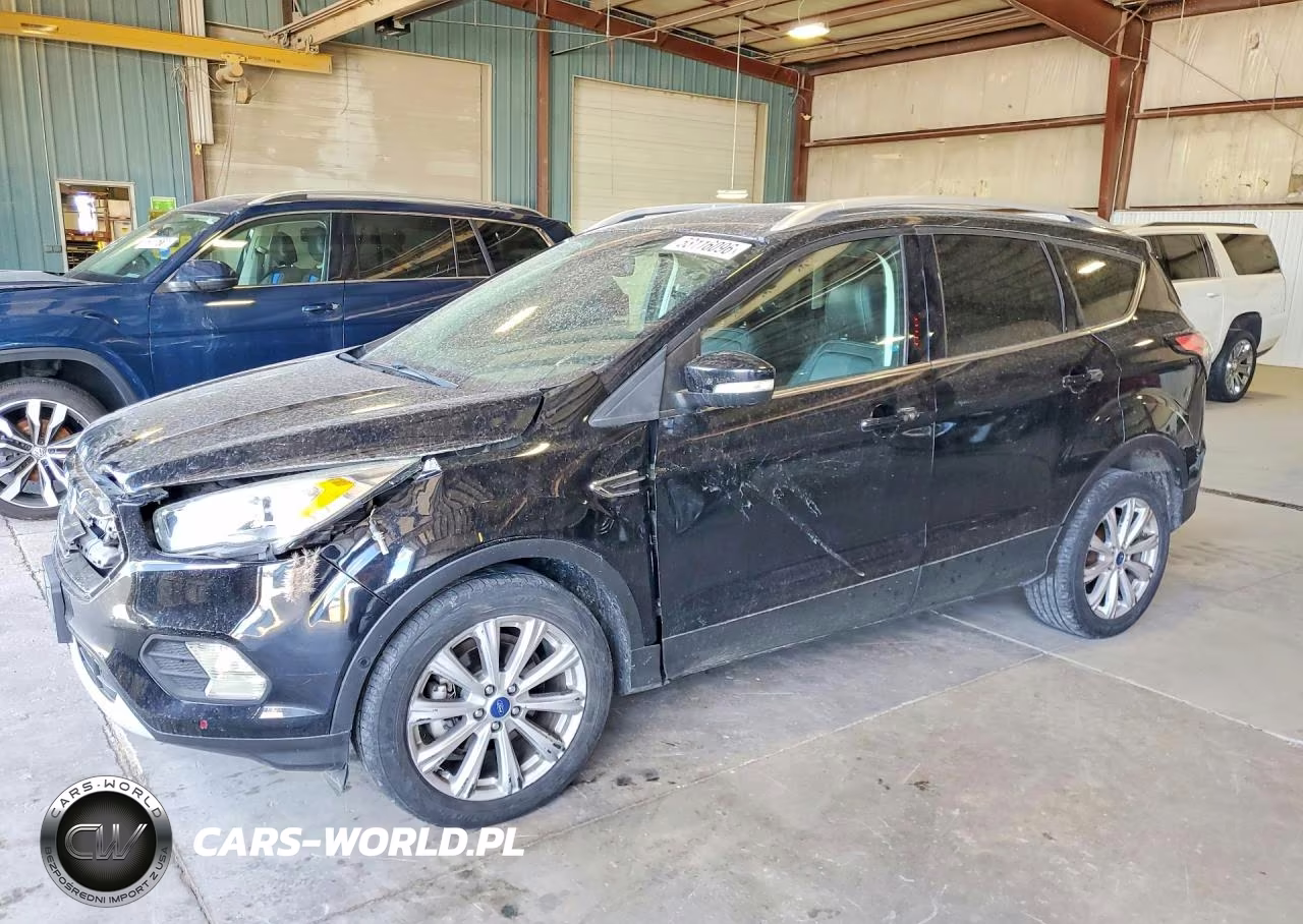 2017 Ford Escape Titanium – zdjęcie 1 z 13