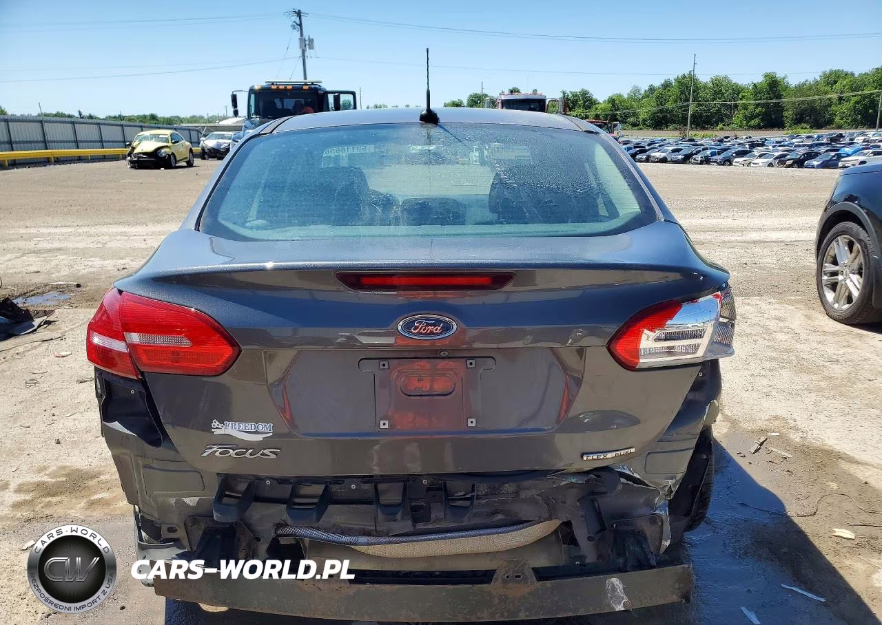 2016 Ford Focus S VIN:1FADP3E20GL211870 - 6
