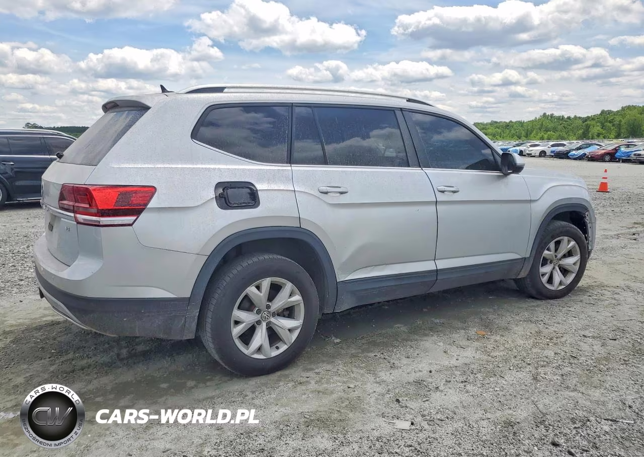 2018 Volkswagen Atlas Se VIN:1V2CR2CA9JC589390 - 3