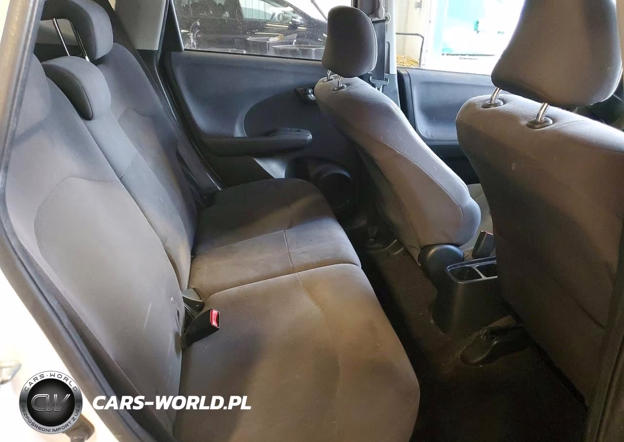 2010 Honda Fit VIN:JHMGE8H2XAS004064 - 10
