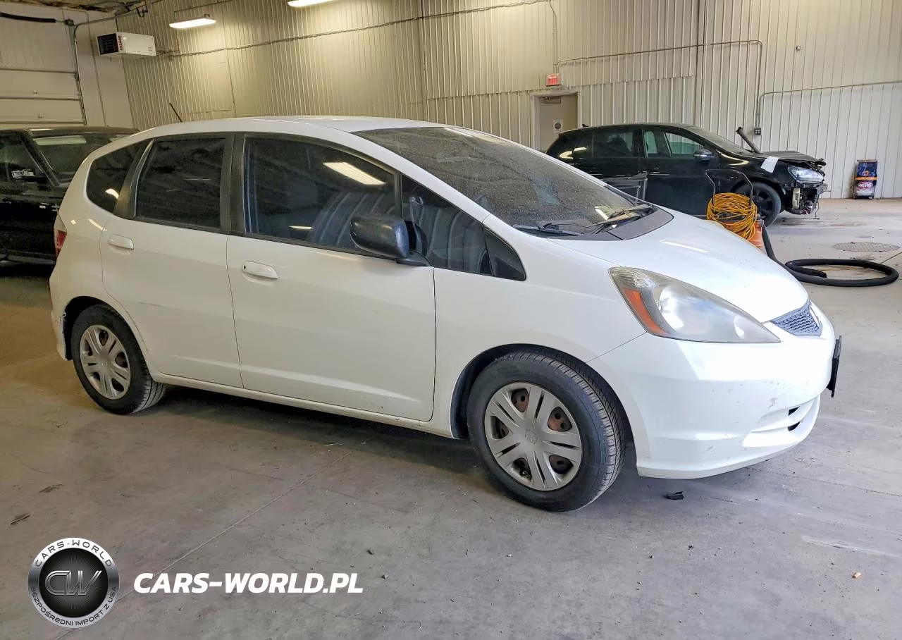 2010 Honda Fit VIN:JHMGE8H2XAS004064 - 4