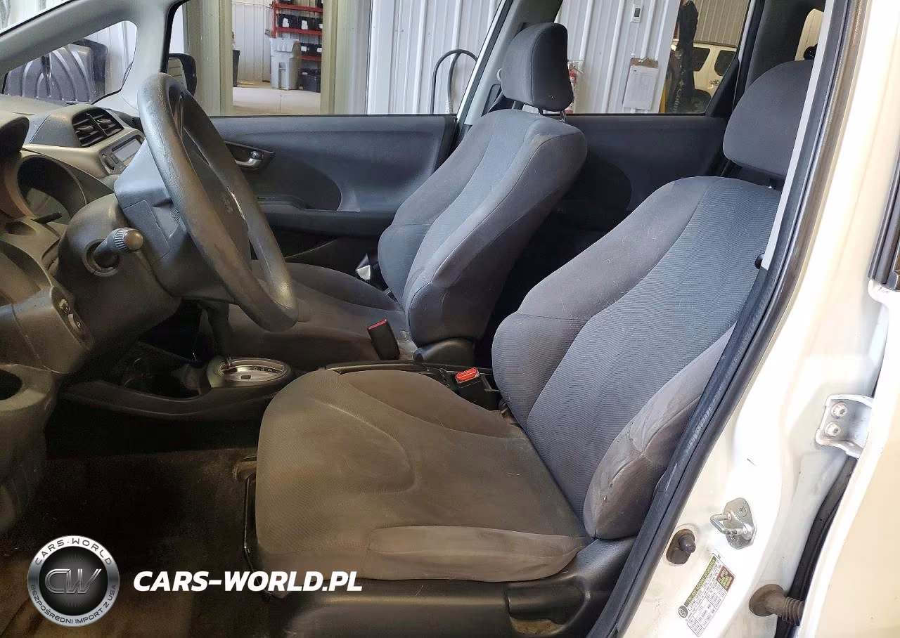 2010 Honda Fit VIN:JHMGE8H2XAS004064 - 7