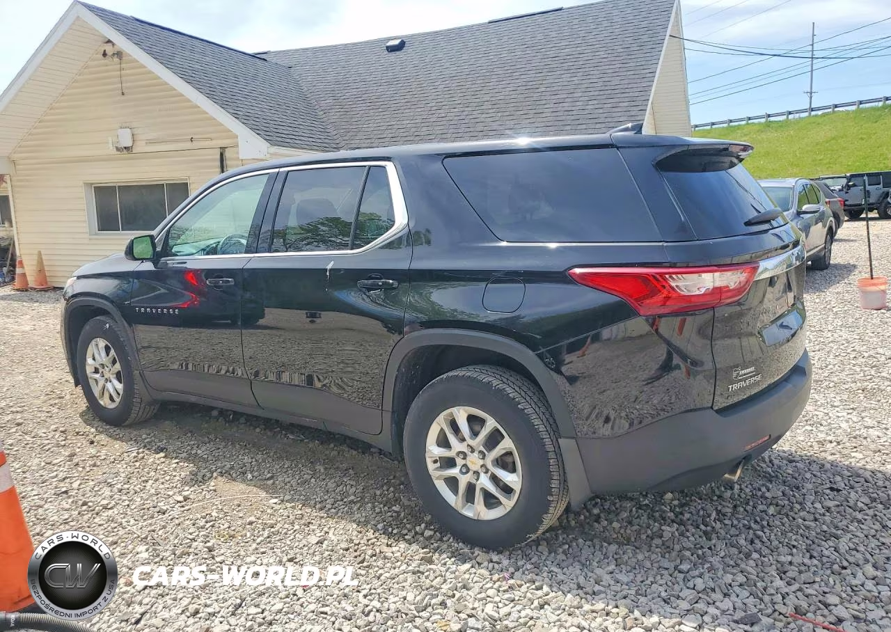 2019 Chevrolet Traverse Ls VIN:1GNERFKW8KJ100433 - 2