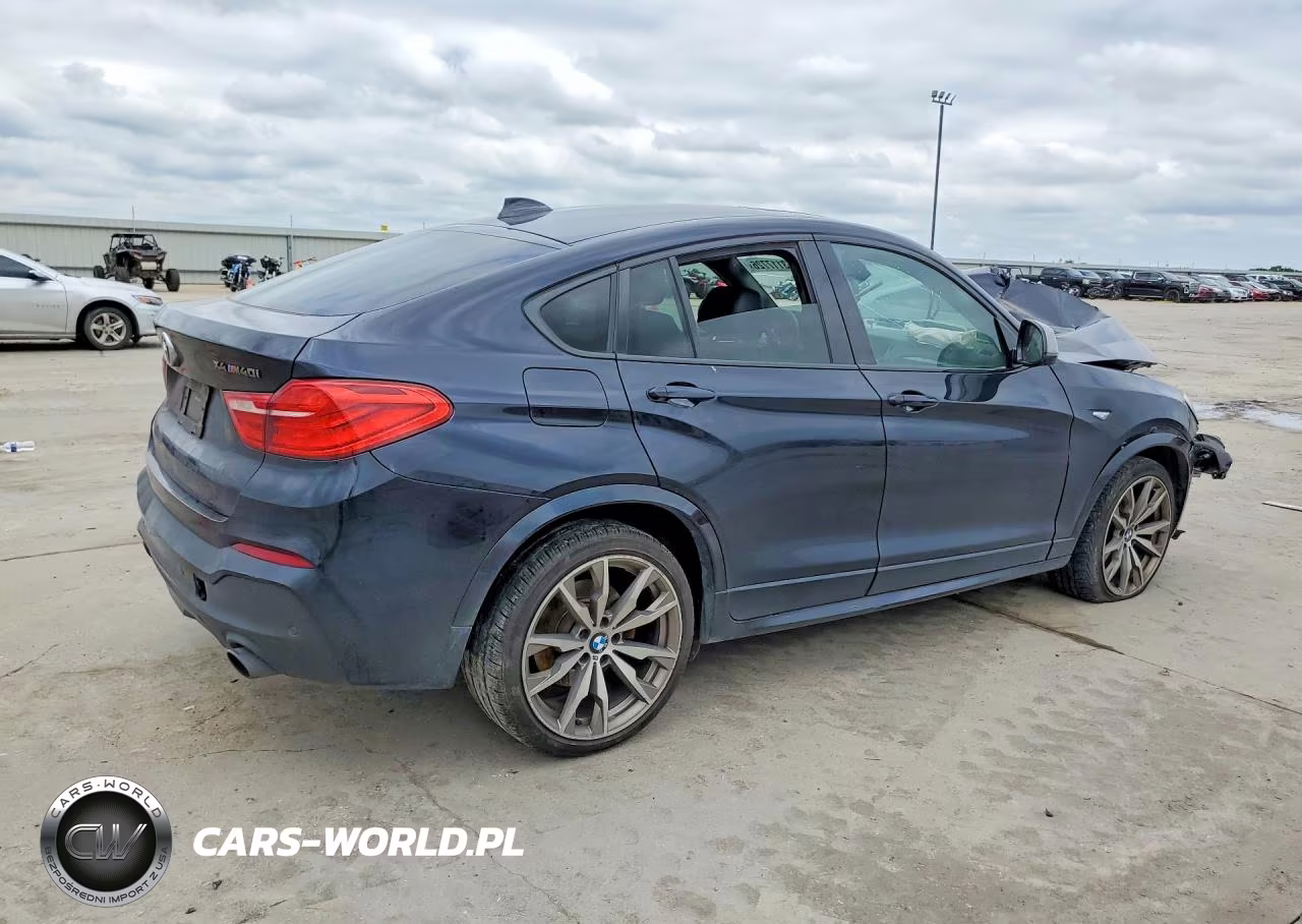2018 BMW X4 xDrivem40I VIN:5UXXW7C53J0Z44906 - 3
