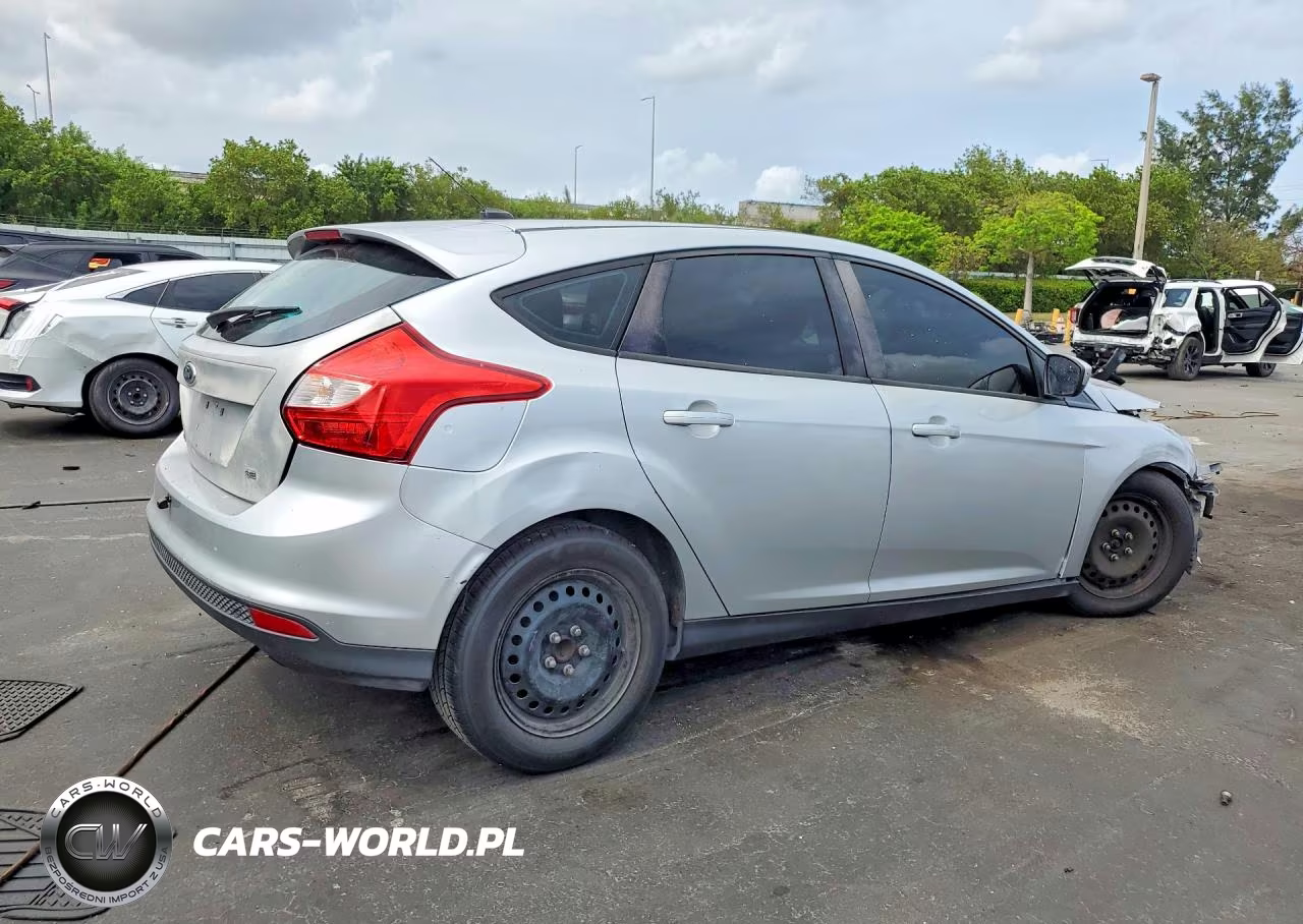 2012 Ford Focus Se VIN:1FAHP3K27CL315305 - 3