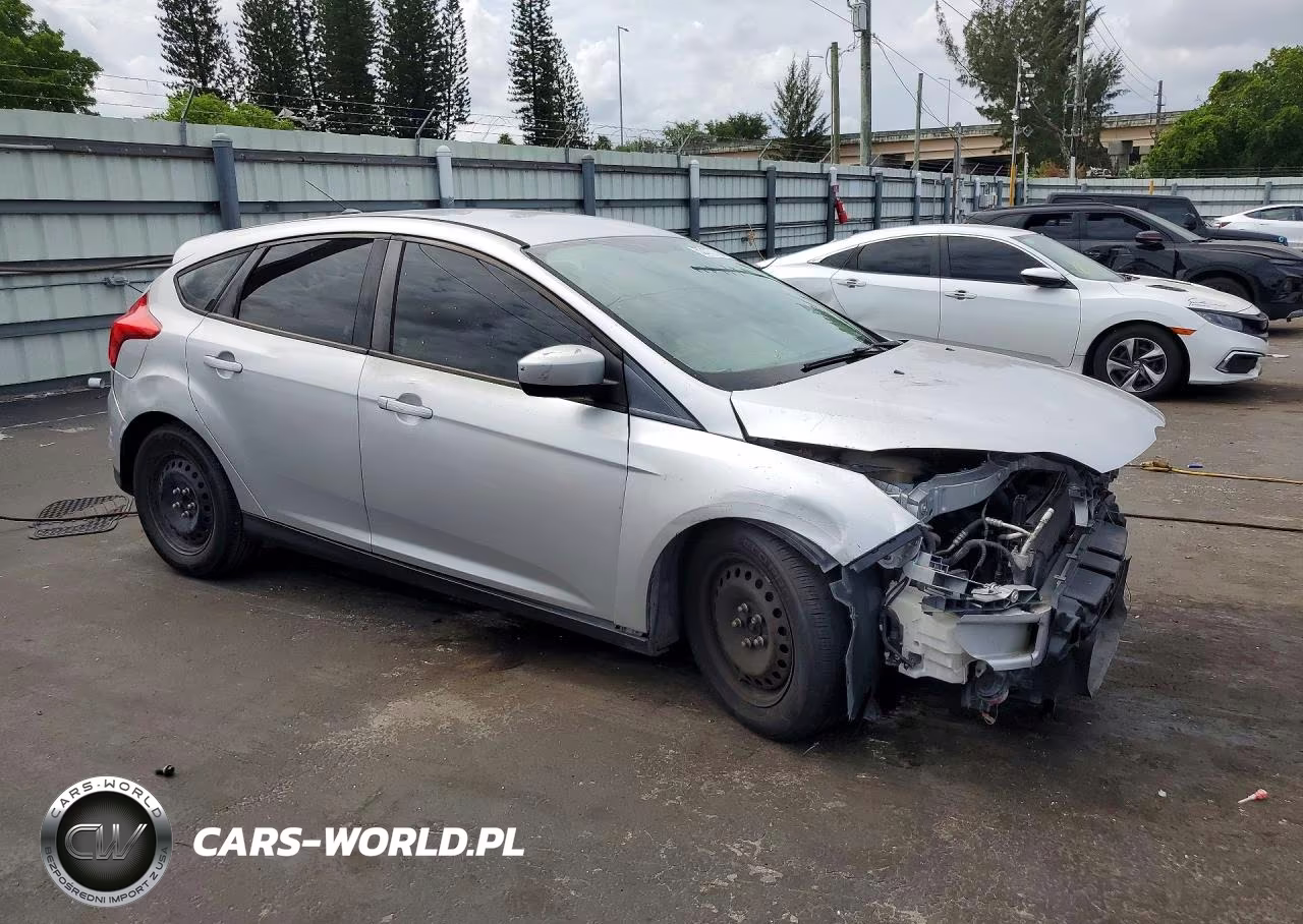 2012 Ford Focus Se VIN:1FAHP3K27CL315305 - 4