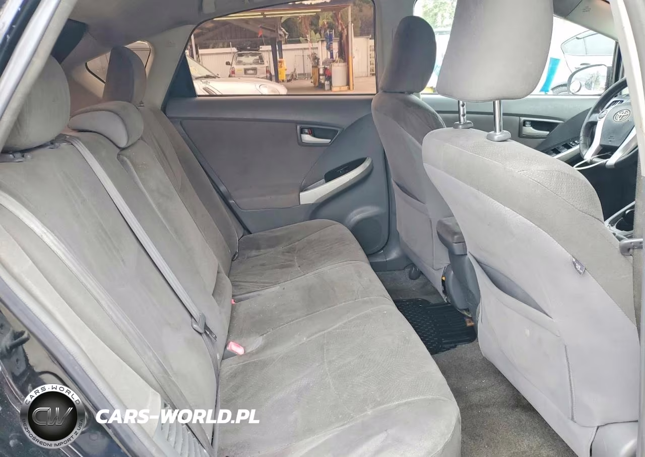 2011 Toyota Prius Two VIN:JTDKN3DUXB1358065 - 10