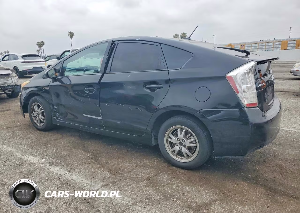 2011 Toyota Prius Two VIN:JTDKN3DUXB1358065 - 2