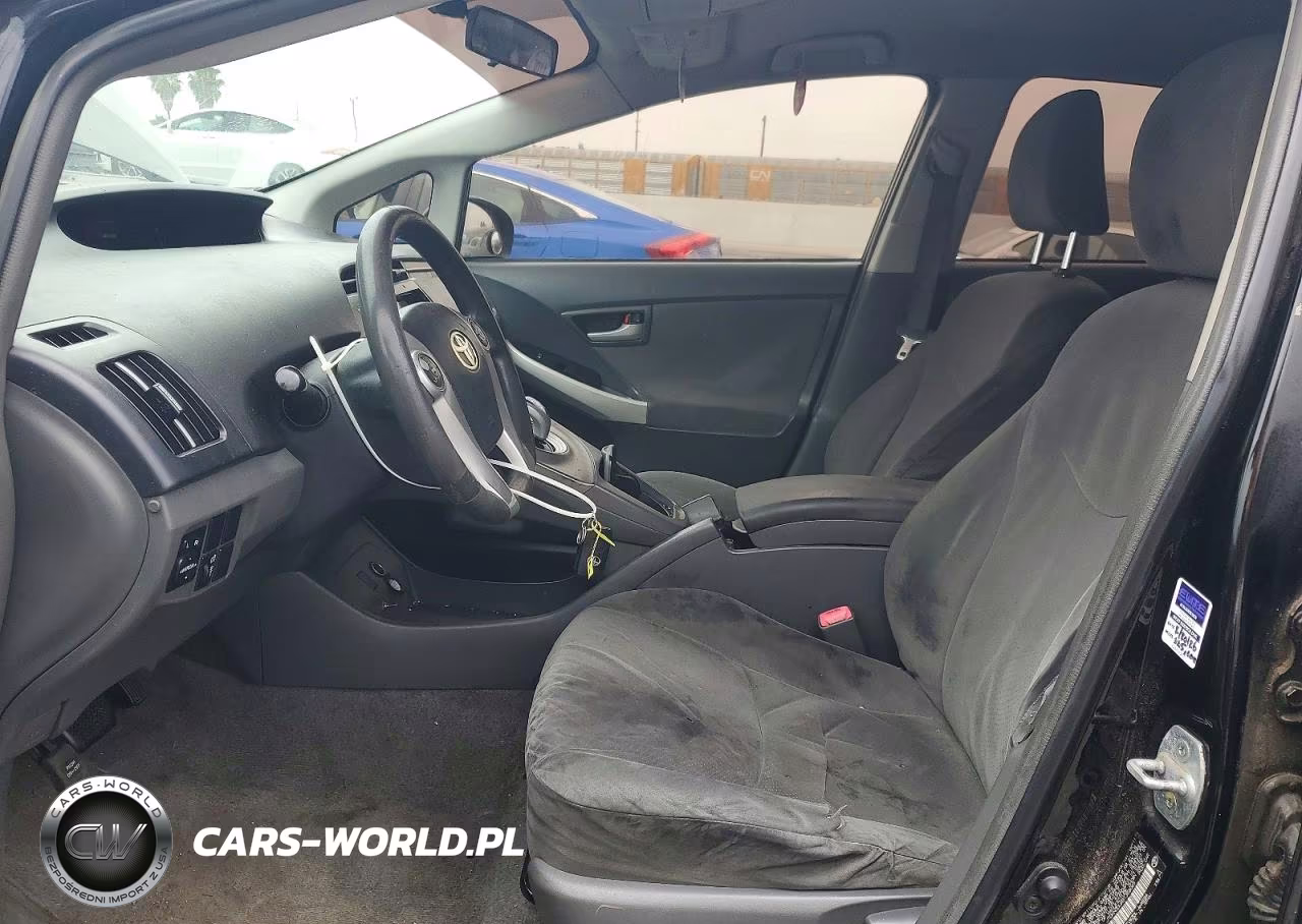 2011 Toyota Prius Two VIN:JTDKN3DUXB1358065 - 7