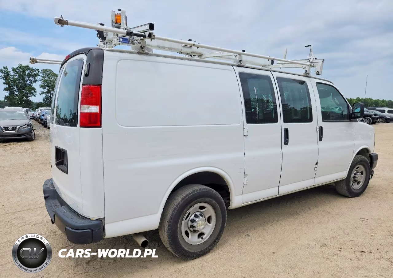 2020 Chevrolet Express G2500 VIN:1GCWGAFP2L1277473 - 3