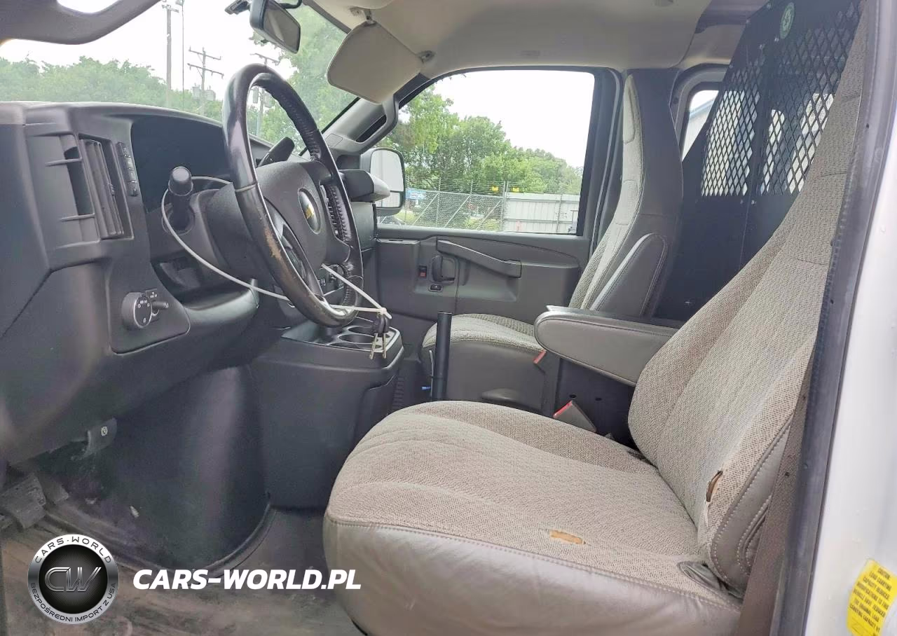 2020 Chevrolet Express G2500 VIN:1GCWGAFP2L1277473 - 7
