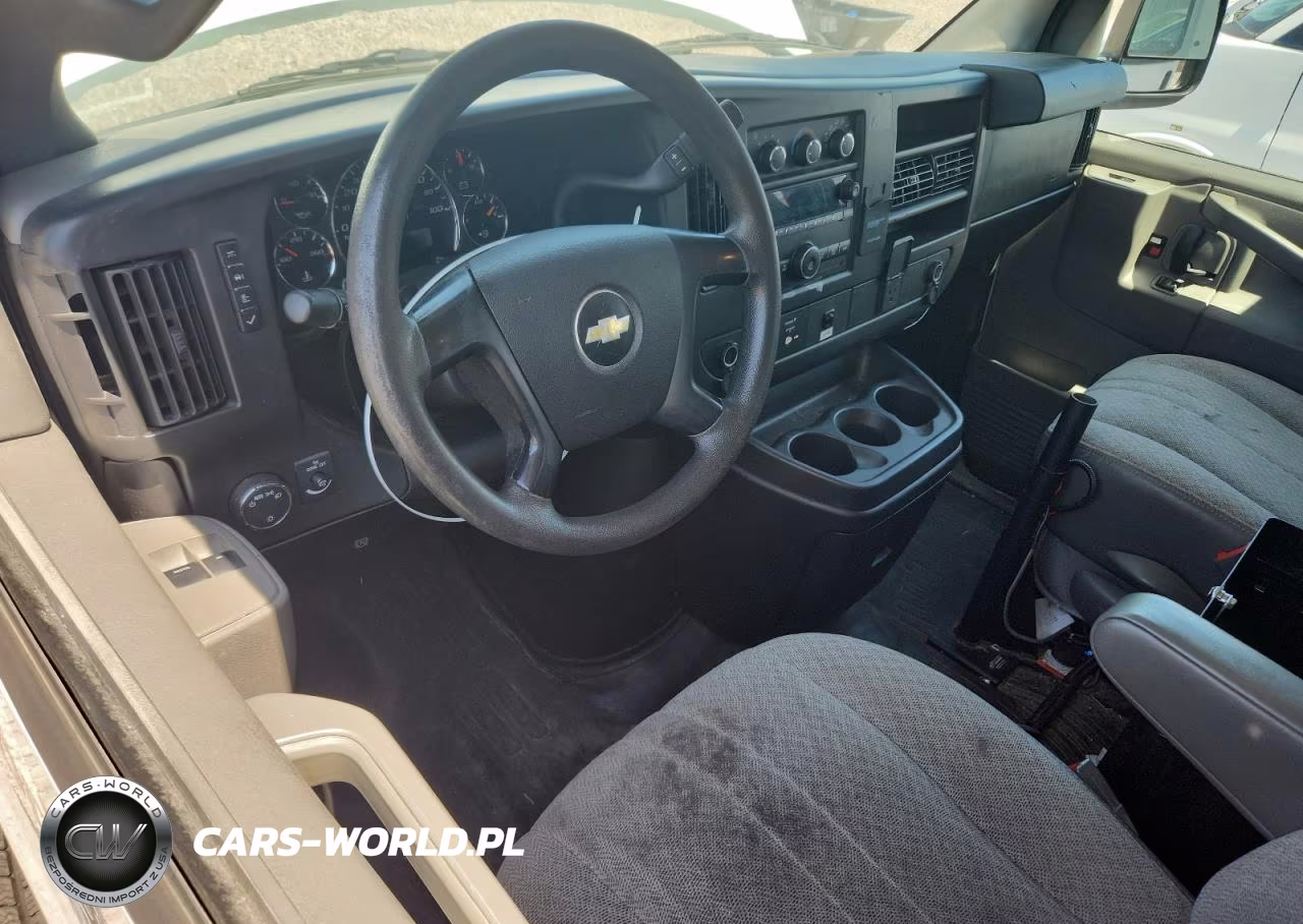 2016 Chevrolet Express G2500 VIN:1GCWGAFF5G1313086 - 8