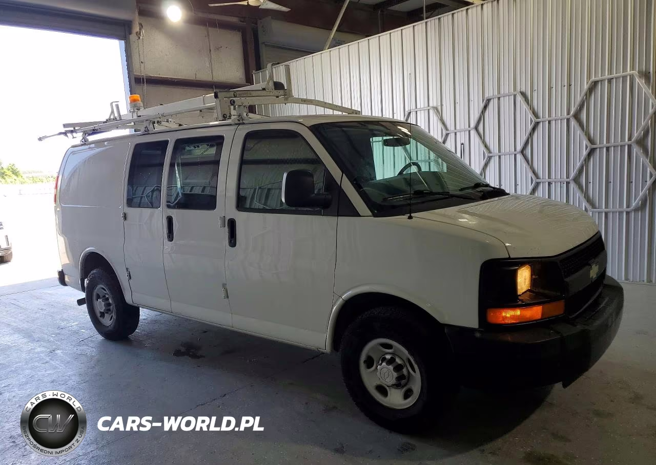 2015 Chevrolet Express G2500 VIN:1GCWGFCF0F1262225 - 4
