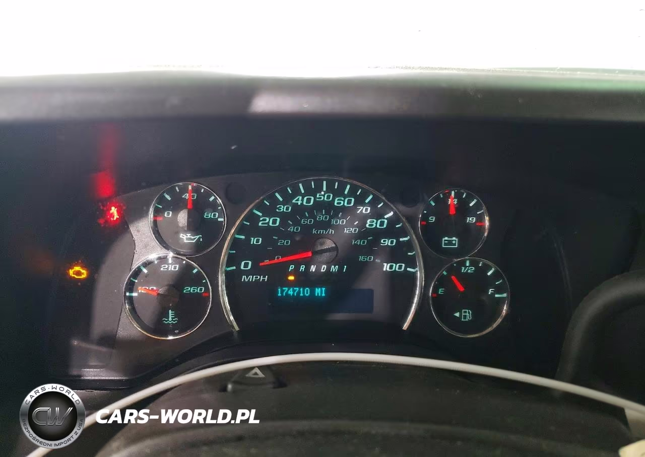 2015 Chevrolet Express G2500 VIN:1GCWGFCF0F1262225 - 9