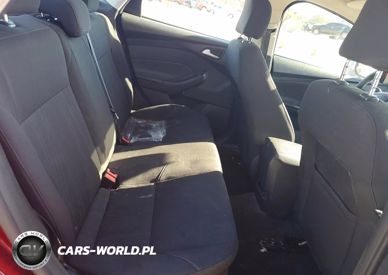 2017 Ford Focus Se VIN:1FADP3F25HL209774 - 10