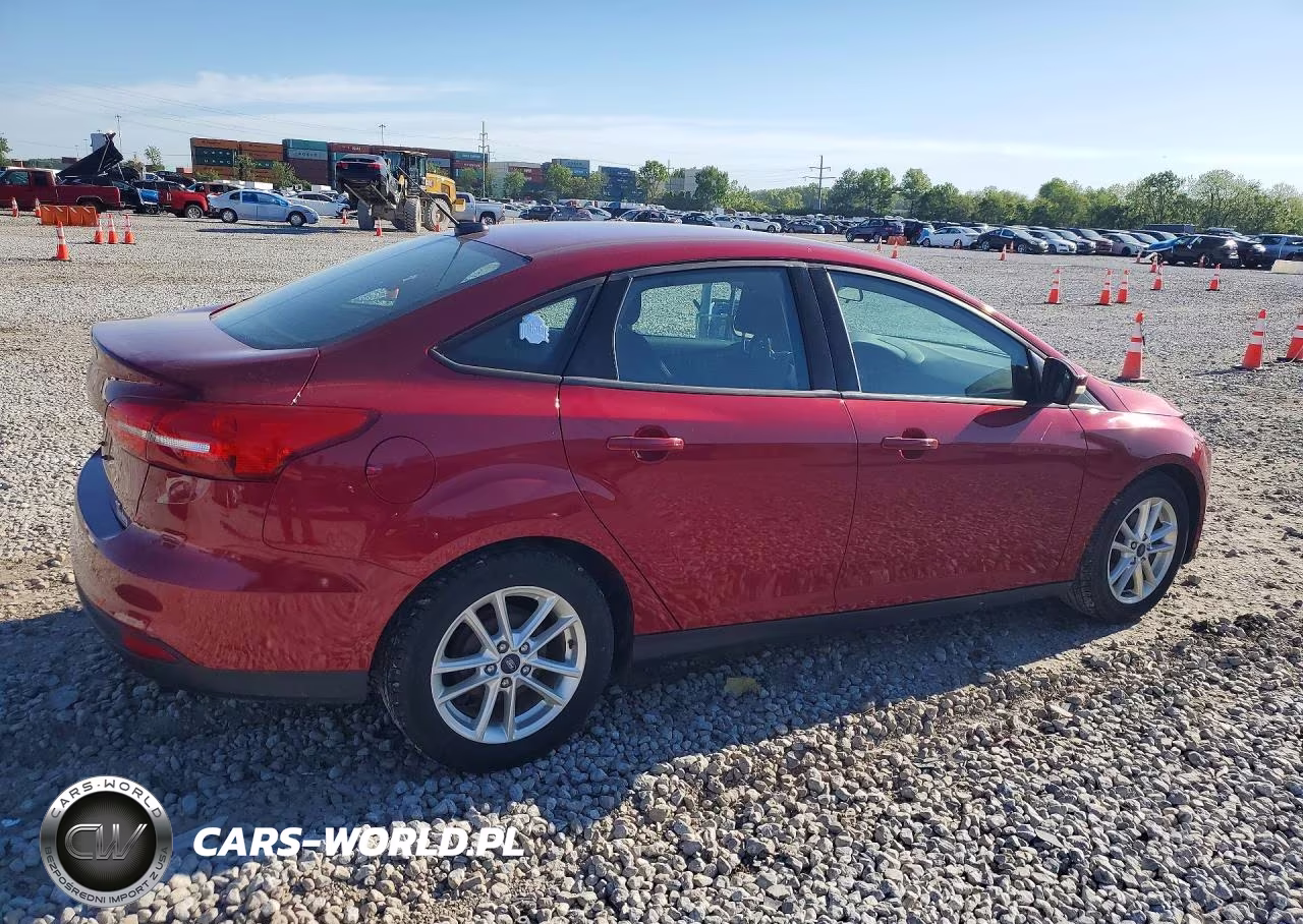 2017 Ford Focus Se VIN:1FADP3F25HL209774 - 3