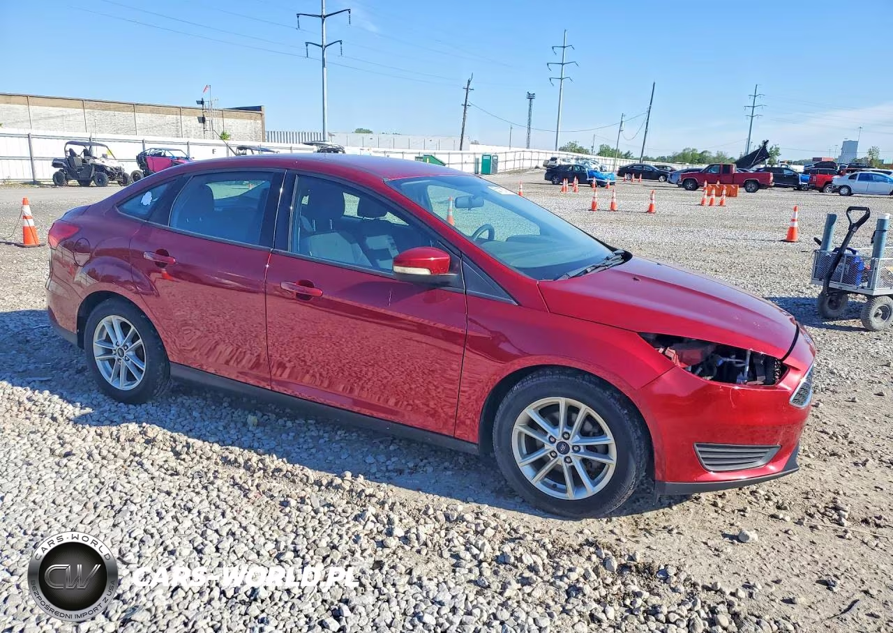 2017 Ford Focus Se VIN:1FADP3F25HL209774 - 4