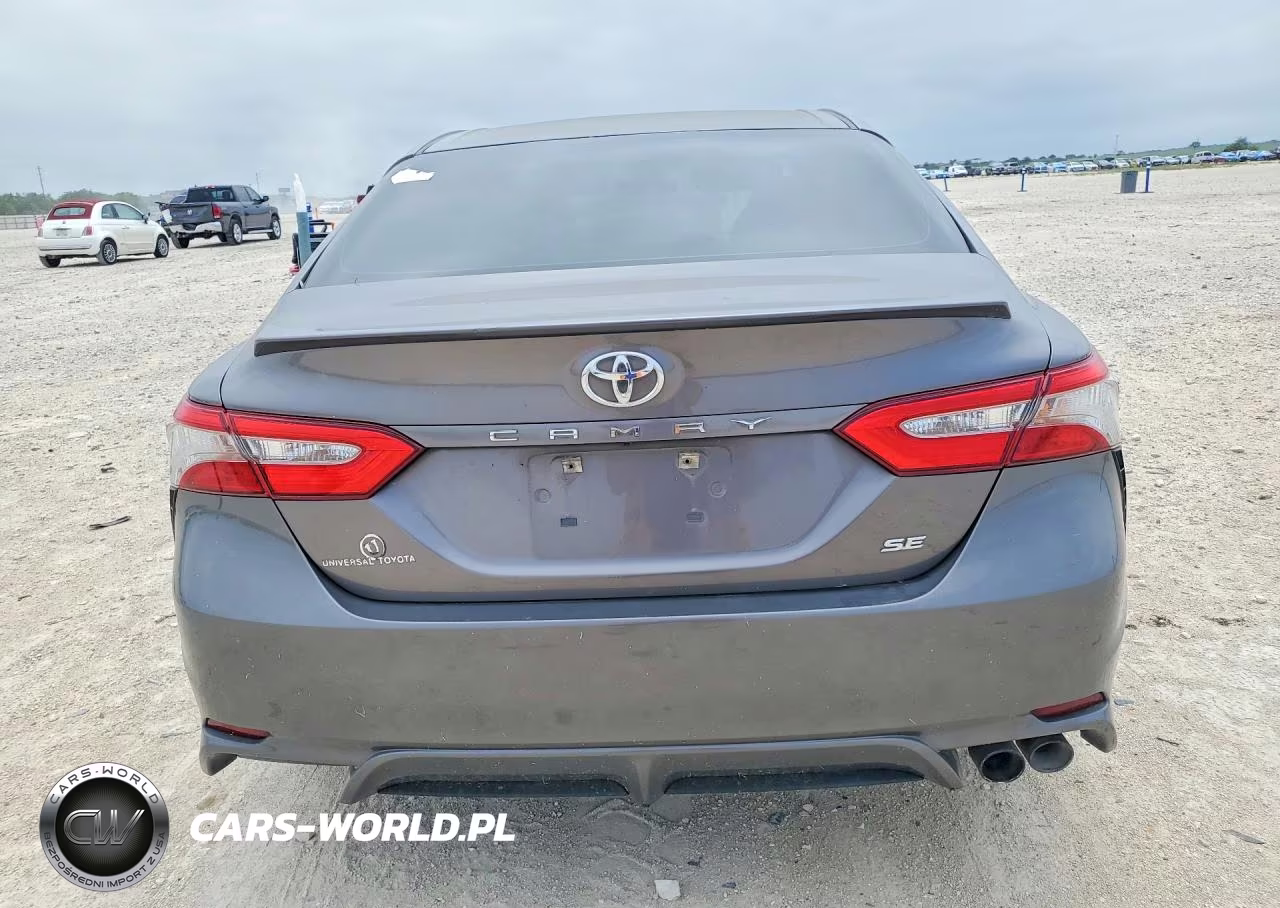 2018 Toyota Camry Se VIN:4T1B11HKXJU083069 - 6