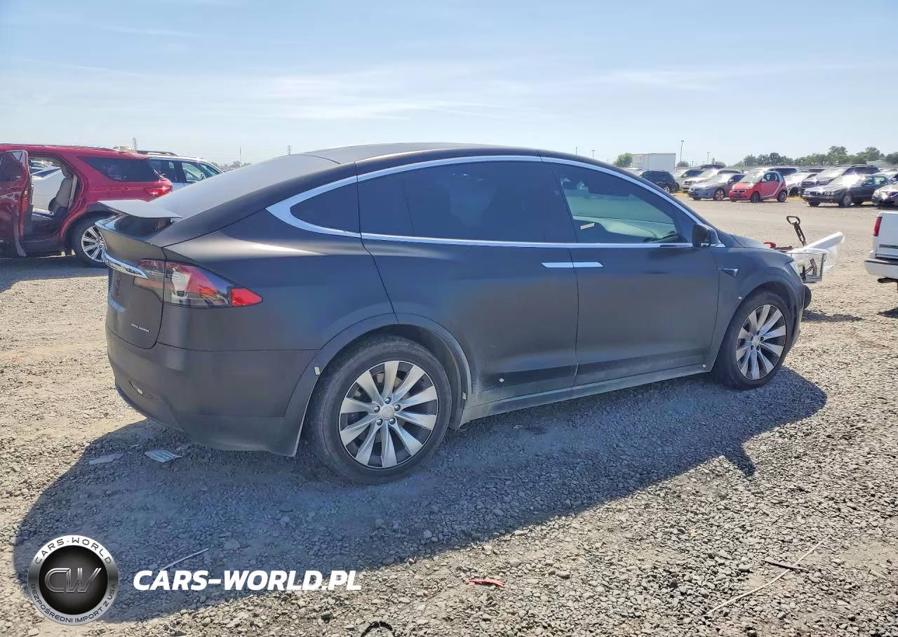 2020 Tesla Model X VIN:5YJXCBE26LF236251 - 3