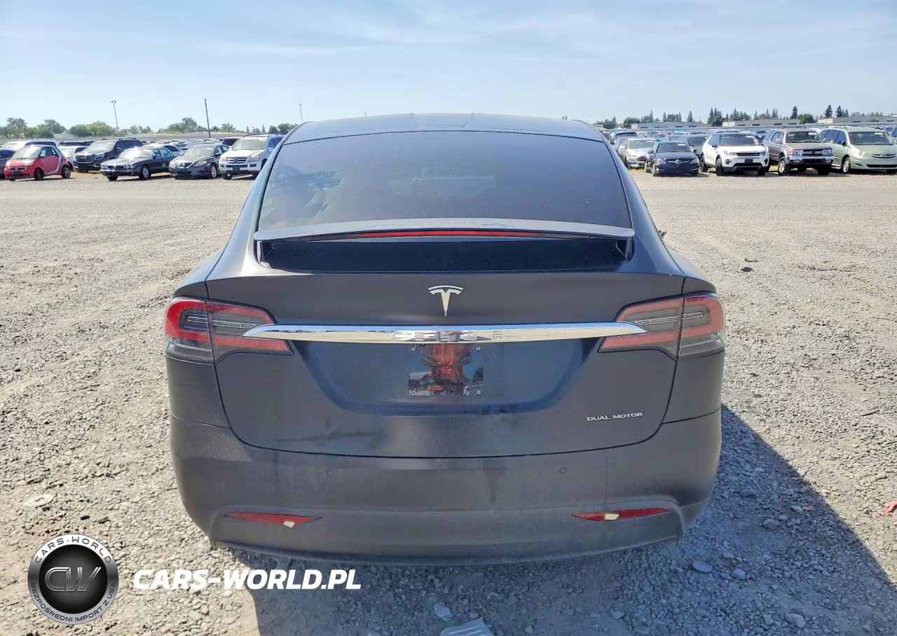 2020 Tesla Model X VIN:5YJXCBE26LF236251 - 6