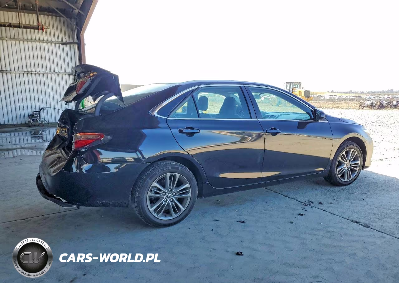 2015 Toyota Camry Se VIN:4T1BF1FKXFU109844 - 3