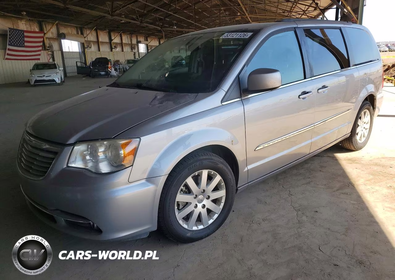 2016 Chrysler Town & Country Touring