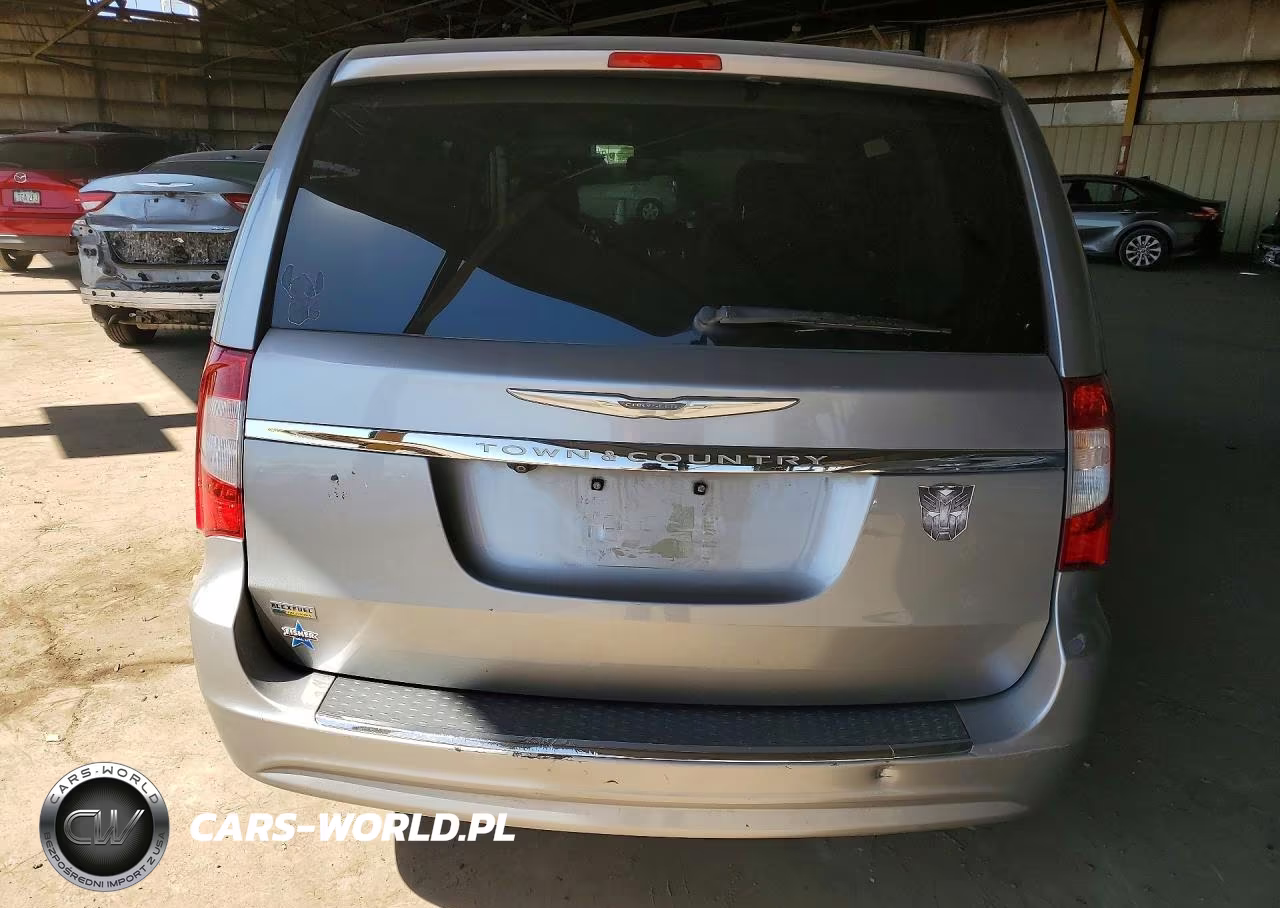 2016 Chrysler Town & Country Touring VIN:2C4RC1BG5GR229224 - 6