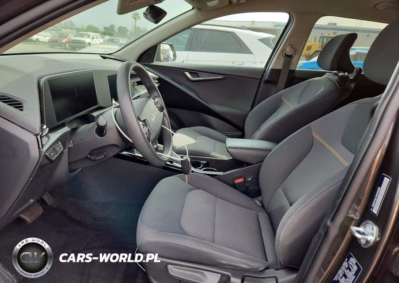 2025 Kia Niro Lx VIN:KNDCP3LE7S5255686 - 7