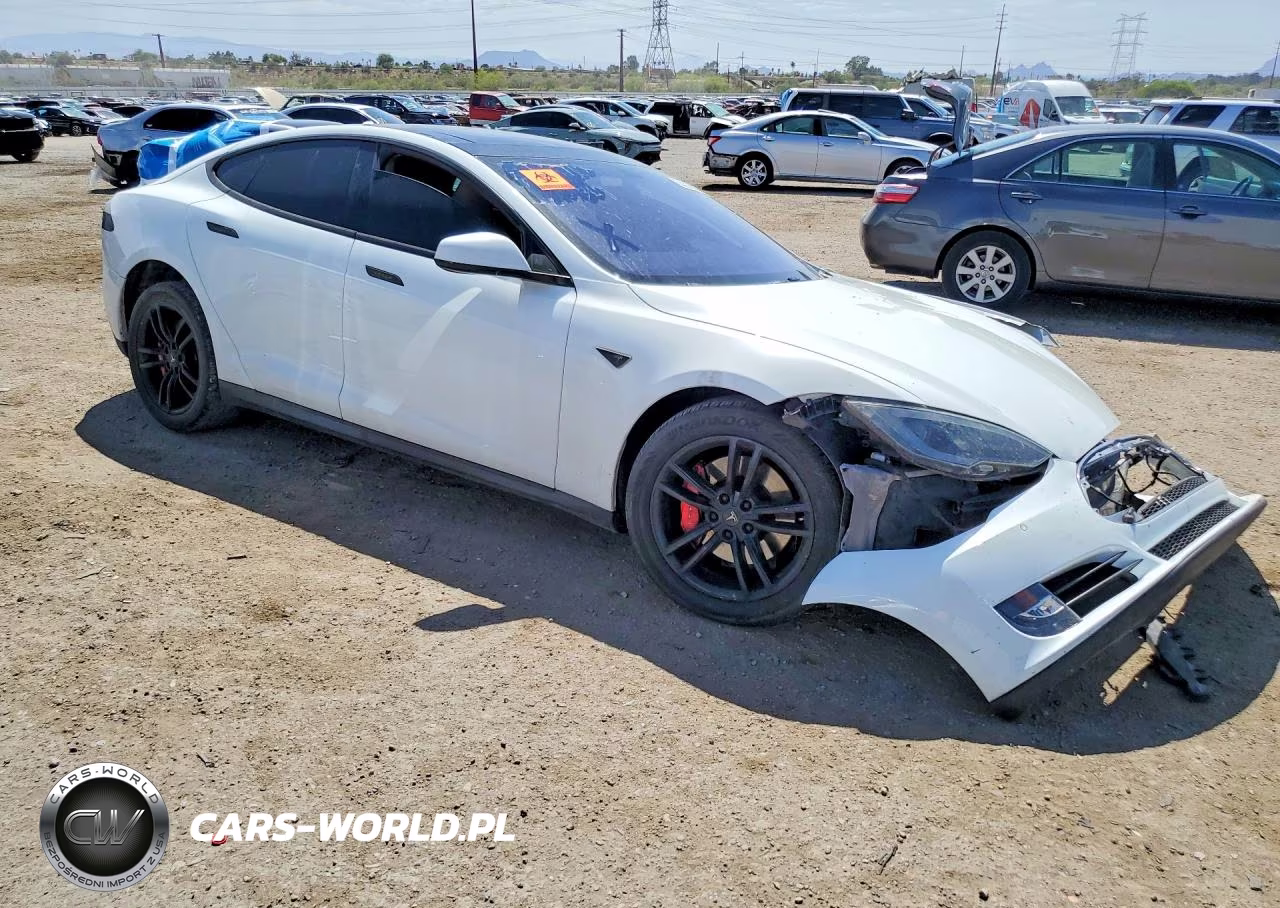 2014 Tesla Model S VIN:5YJSA1H16EFP35793 - 4