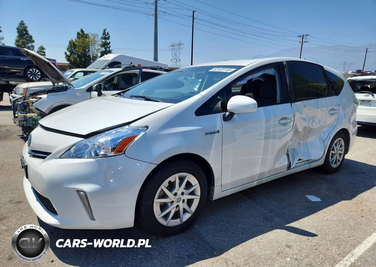 2013 Toyota Prius V Two