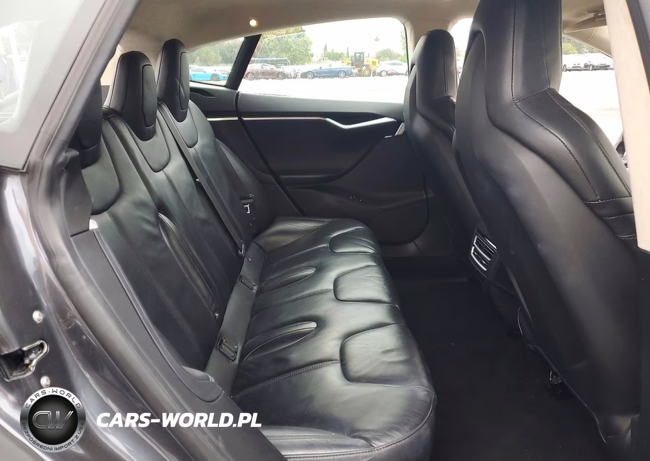 2016 Tesla Model S VIN:5YJSA1E17GF130057 - 10