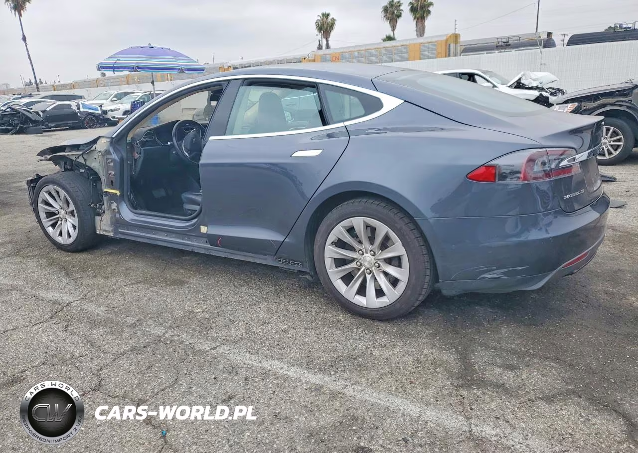 2016 Tesla Model S VIN:5YJSA1E17GF130057 - 2