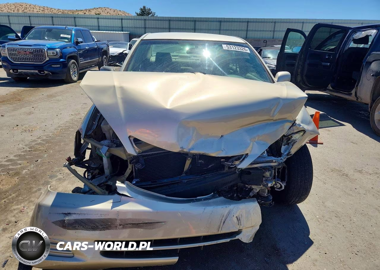 2004 Toyota Camry Le VIN:4T1BE30KX4U264186 - 5