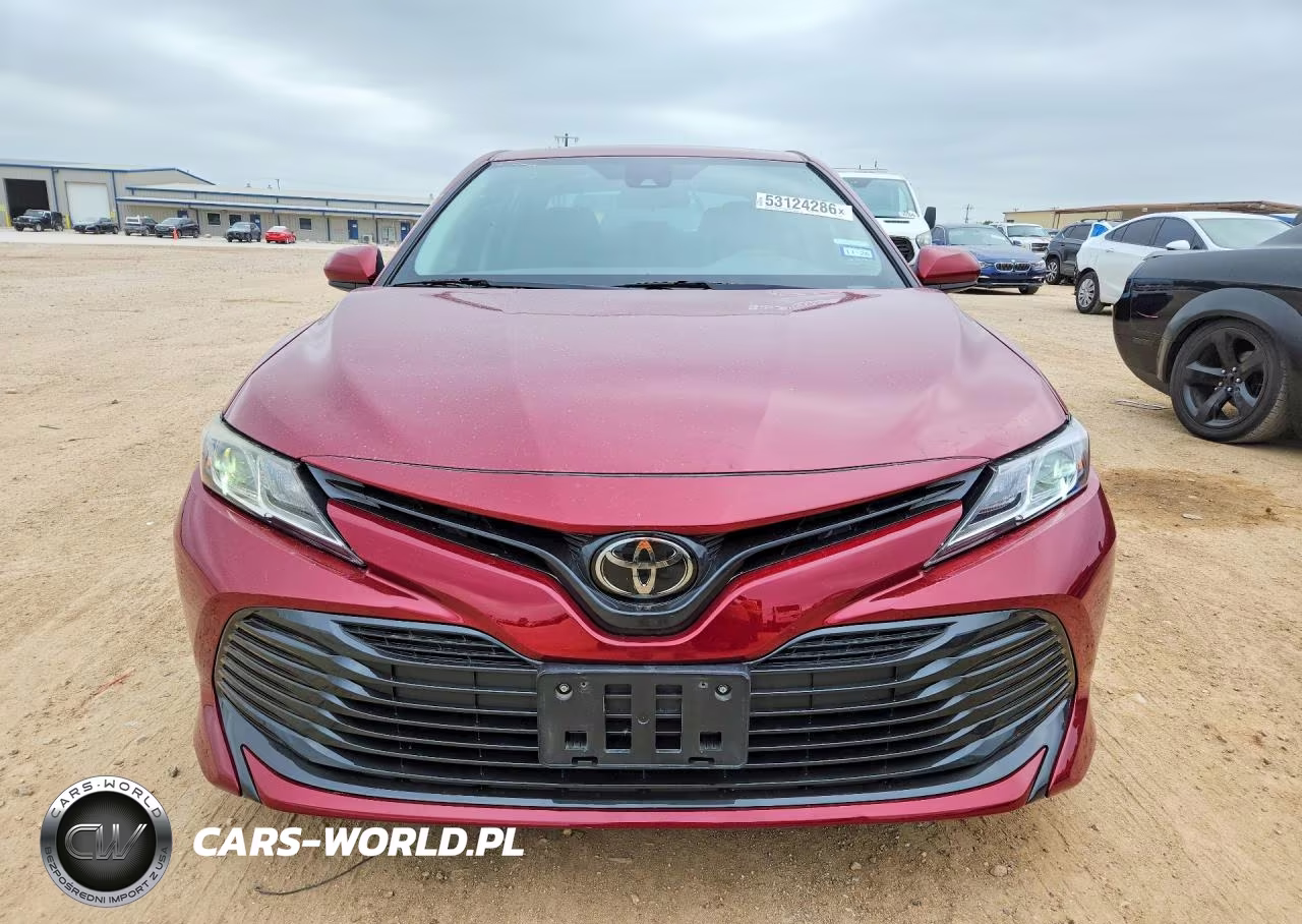 2020 Toyota Camry Le VIN:4T1C11AK0LU303286 - 5