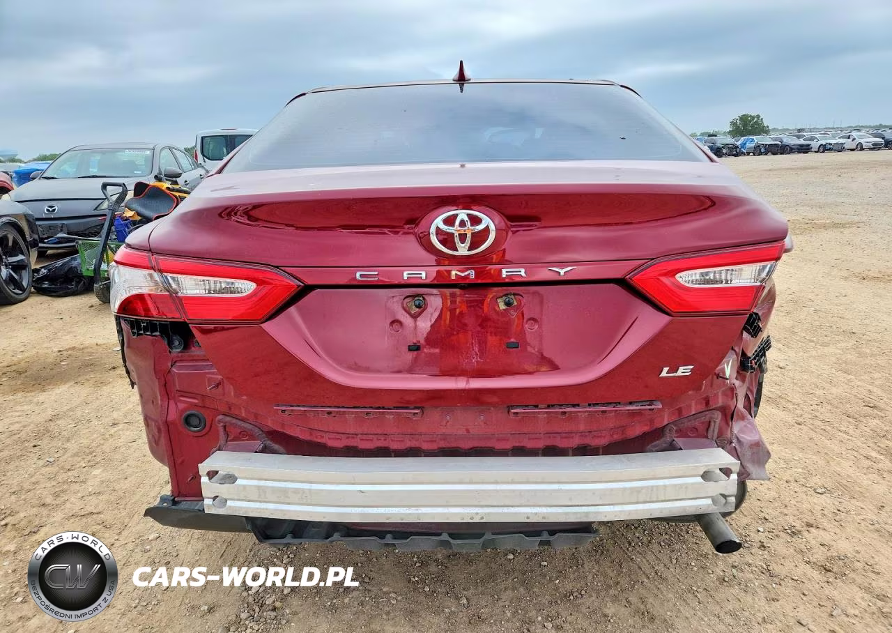 2020 Toyota Camry Le VIN:4T1C11AK0LU303286 - 6
