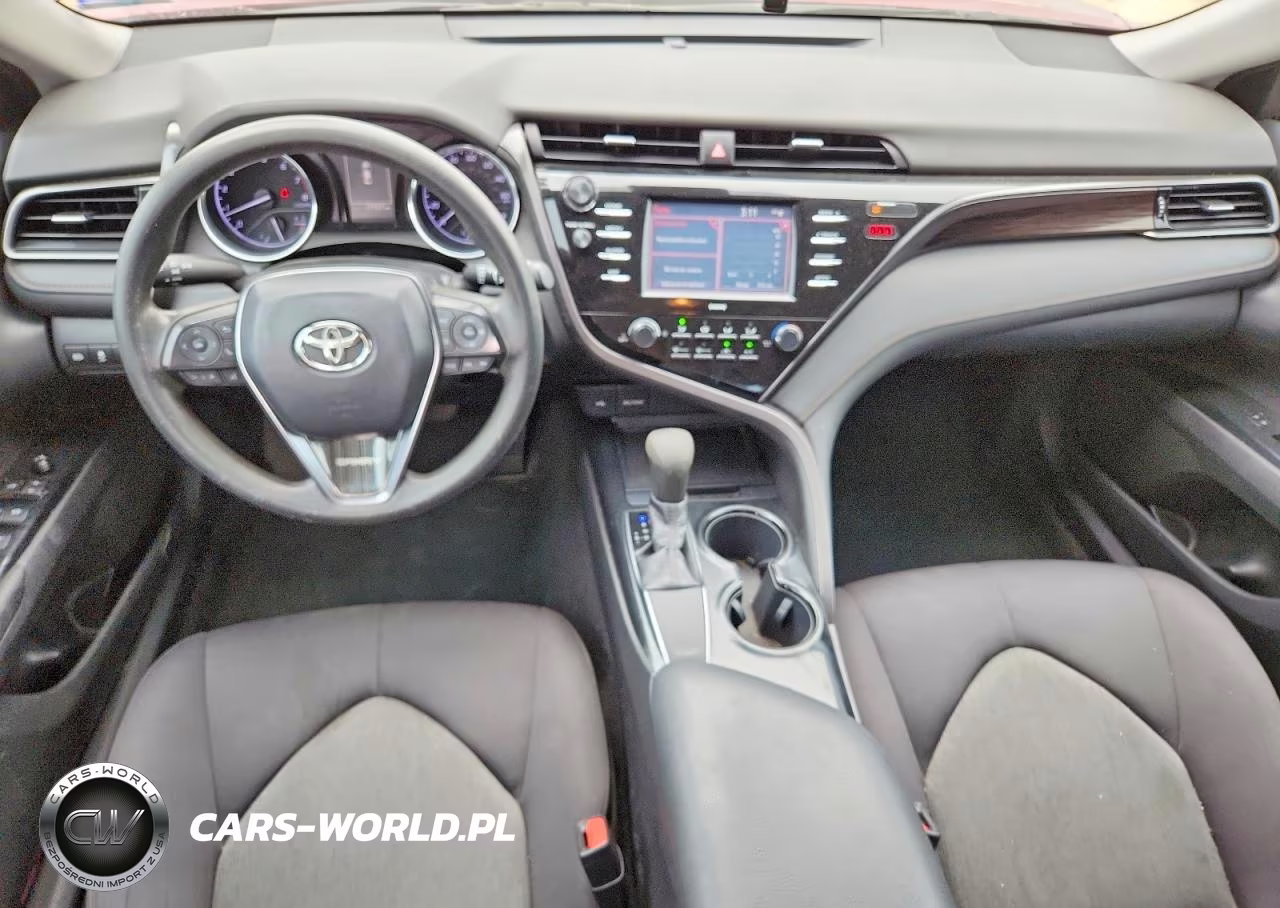2020 Toyota Camry Le VIN:4T1C11AK0LU303286 - 8