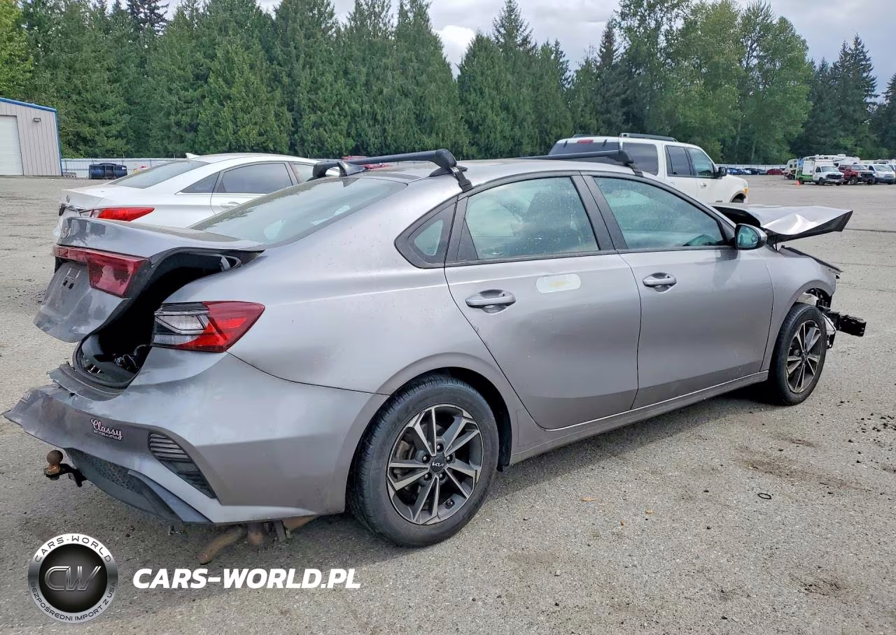 2023 Kia Forte Lxs VIN:3KPF24AD5PE595989 - 3
