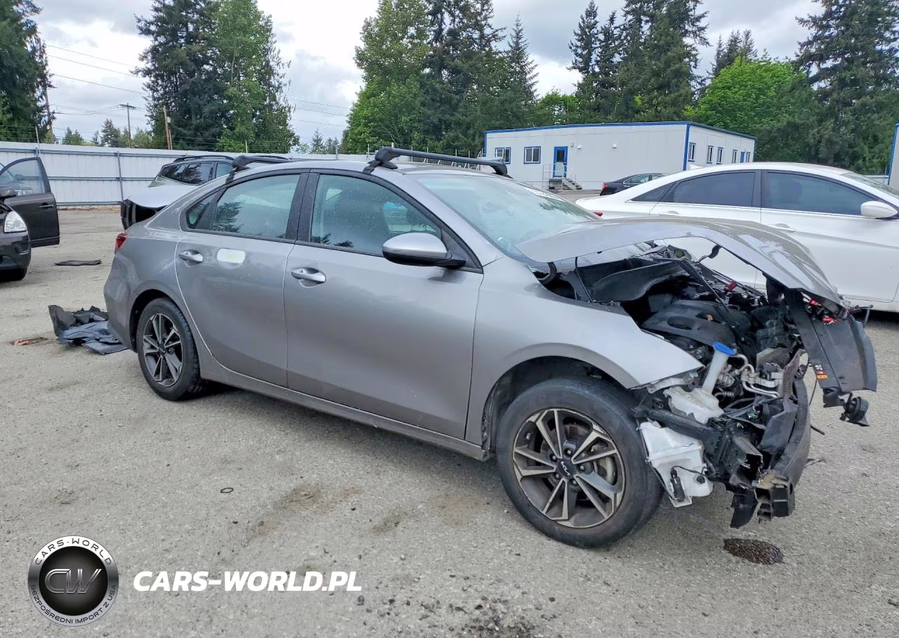 2023 Kia Forte Lxs VIN:3KPF24AD5PE595989 - 4