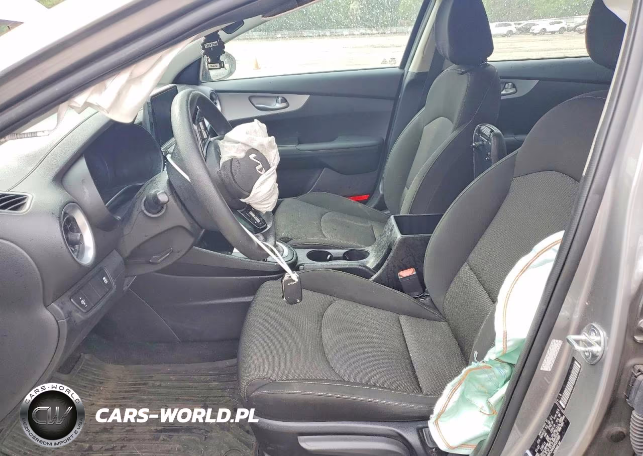 2023 Kia Forte Lxs VIN:3KPF24AD5PE595989 - 7