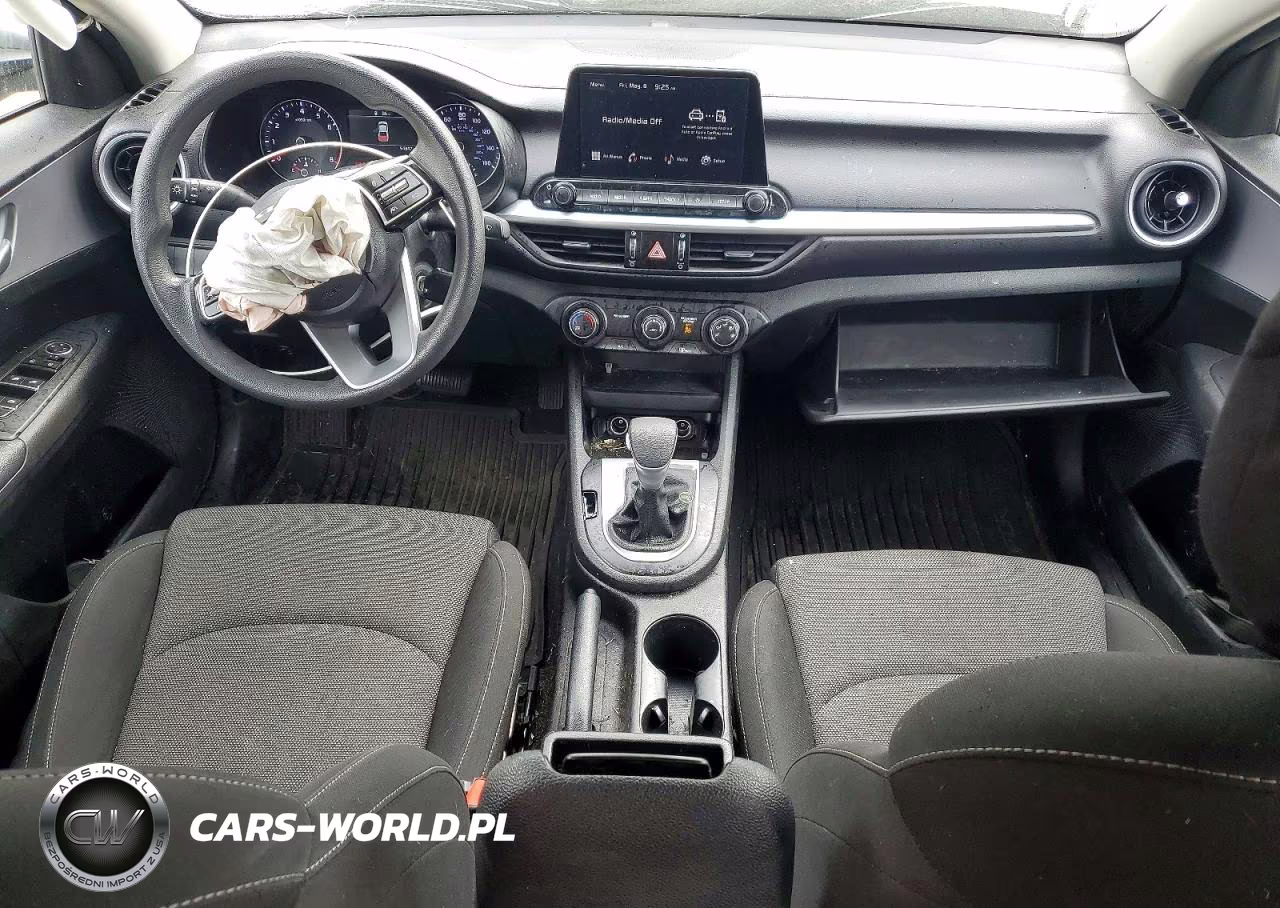 2023 Kia Forte Lxs VIN:3KPF24AD5PE595989 - 8