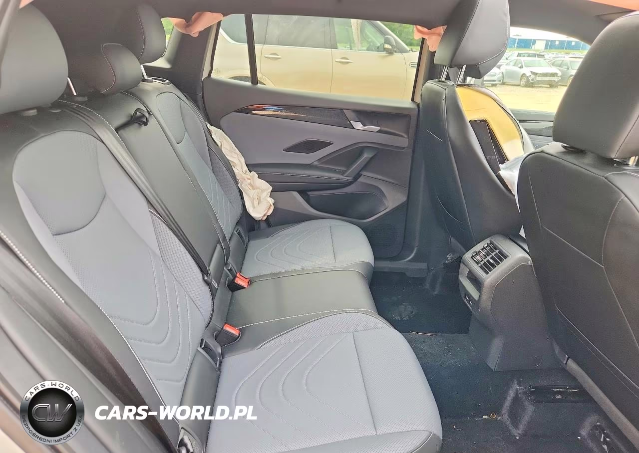 2026 Volkswagen Tiguan Se R-Line Black VIN:3VVHR7RM4TM021699 - 11