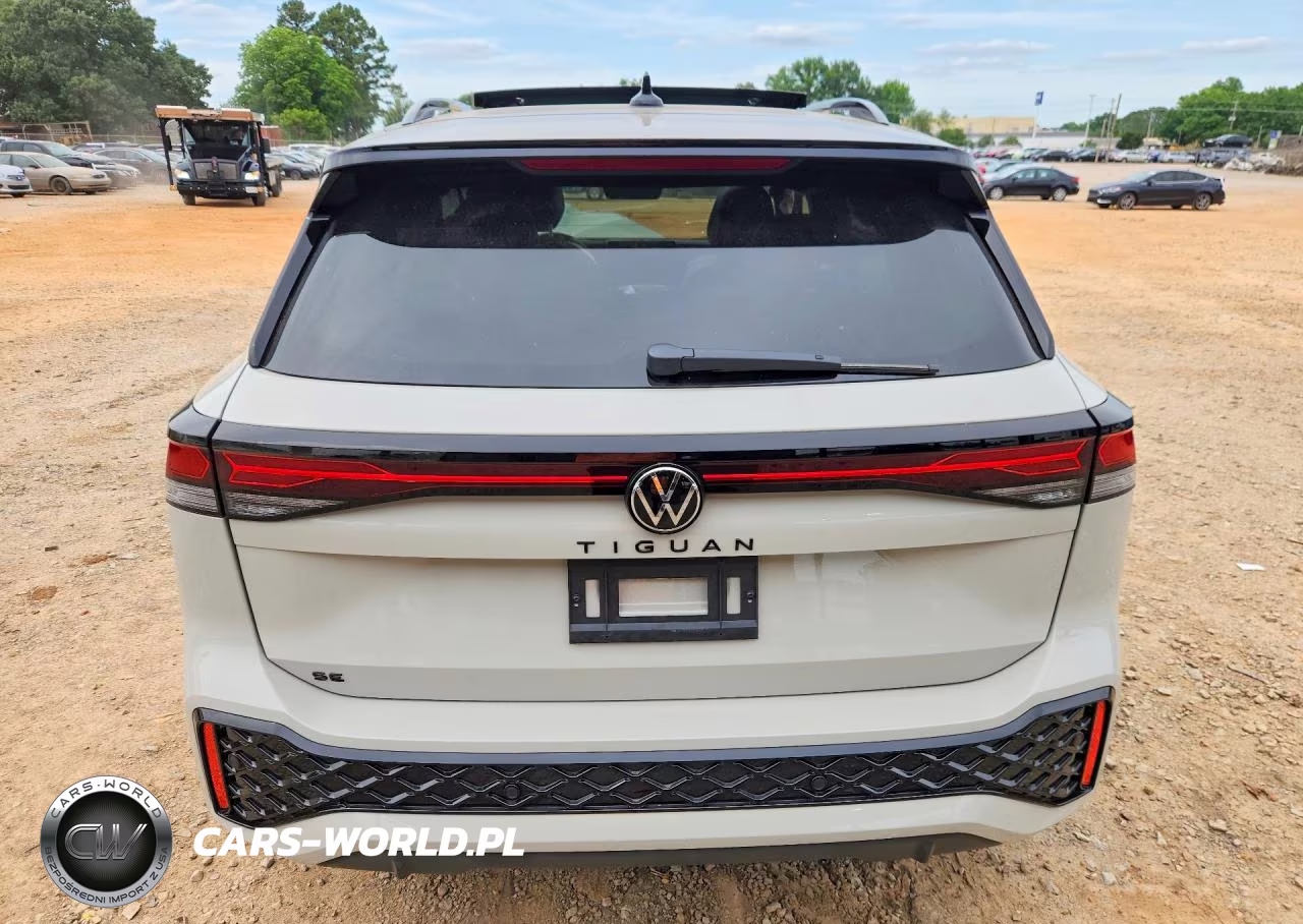 2026 Volkswagen Tiguan Se R-Line Black VIN:3VVHR7RM4TM021699 - 6