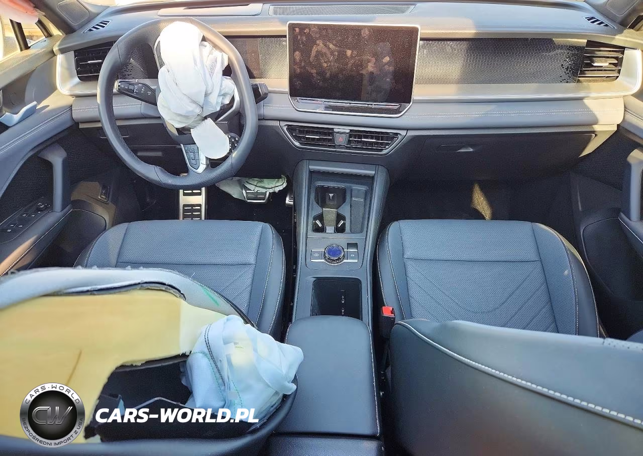 2026 Volkswagen Tiguan Se R-Line Black VIN:3VVHR7RM4TM021699 - 8